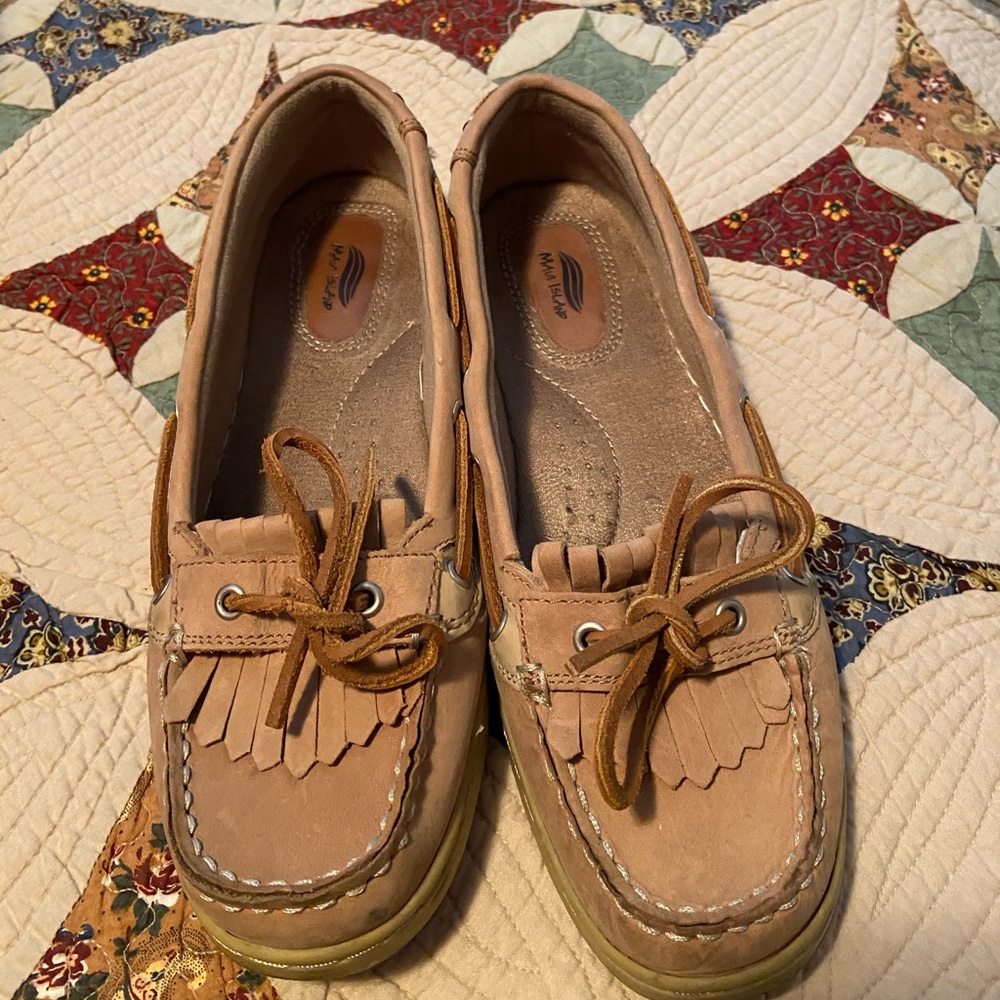 Loafers Maui Island